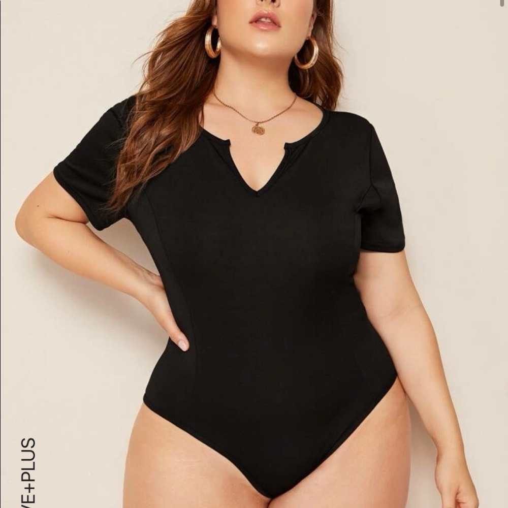Got to go!! SHEIN Plus Skinny V-neck Bodysuit in Black Size - 1XL